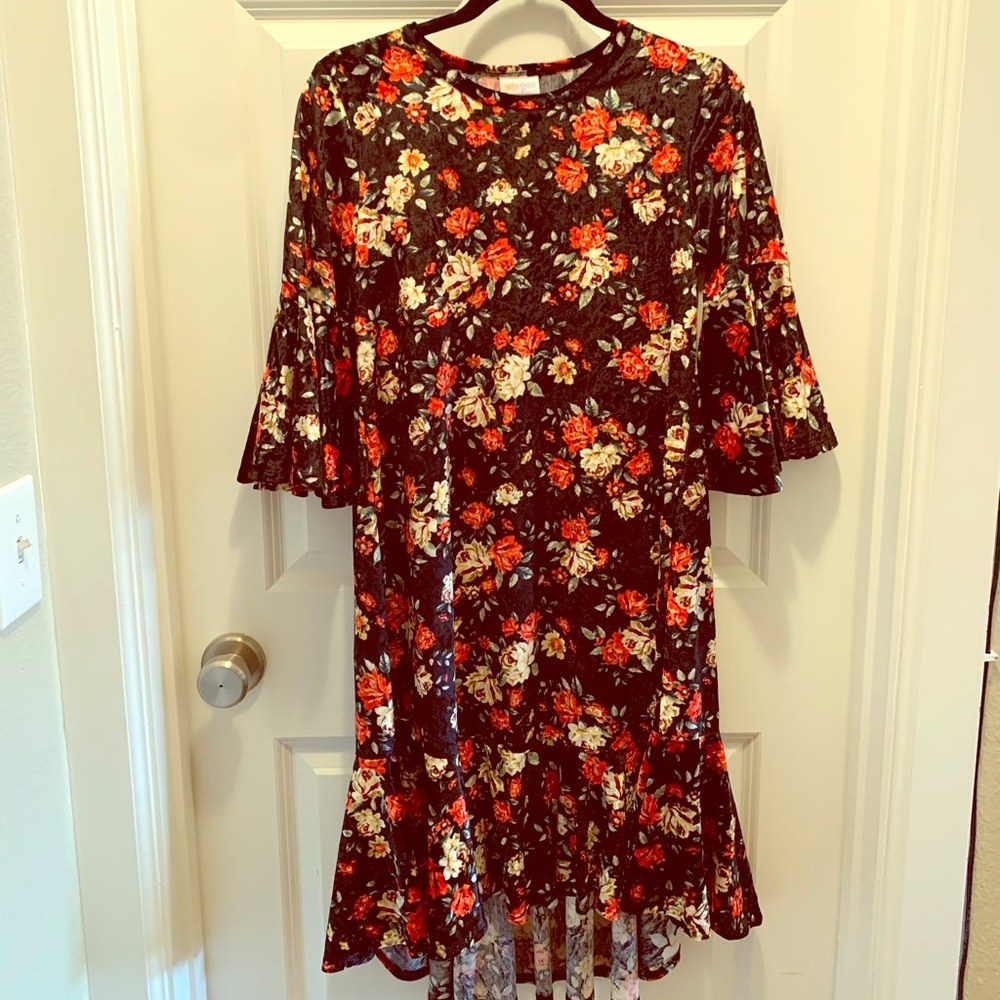 Velvet rose patterned dress with bell sleeves